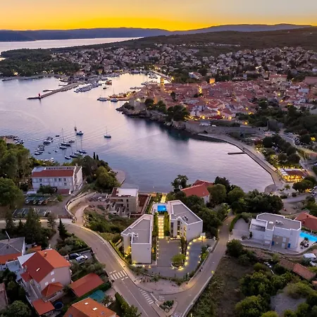 Gorgeous In Krk With House Sea View Apartmán Krk Town