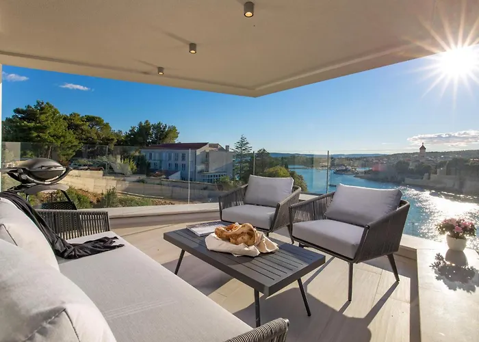 Appartamento 3 Bedroom Stunning In Krk *