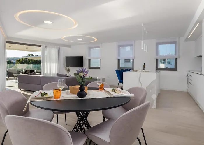 3 Bedroom Stunning In Krk Appartamento *