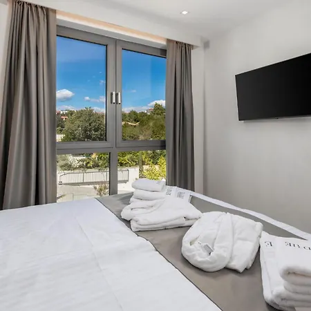 Stunning In Krk Apartamento *