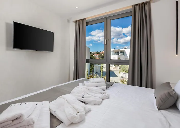 3 Bedroom Stunning In Krk * Krk Town