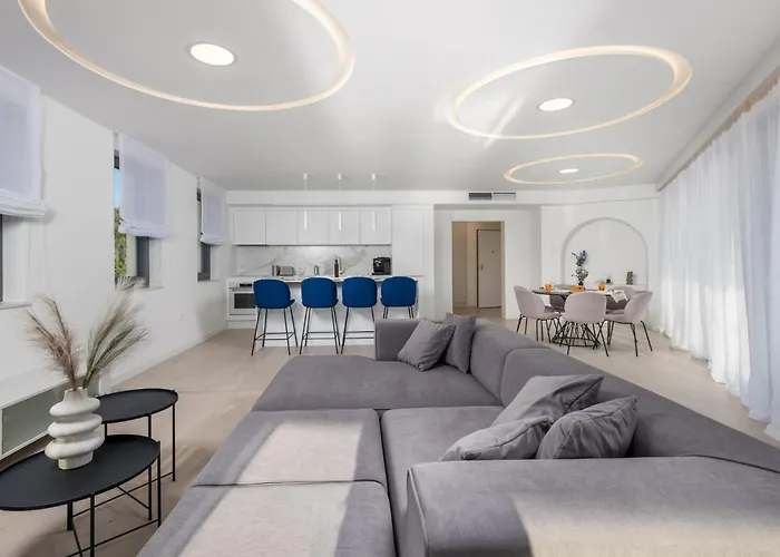 3 Bedroom Stunning In Krk Krk Town